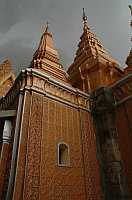 Jedna ze swiatyn Phnom Pehm